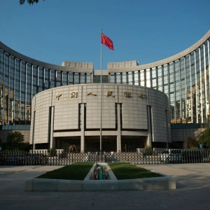 “中国减持美债，大笔买入黄金”
