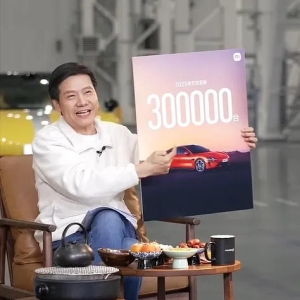 年终讲｜小米初战告捷，雷军用“行走的流量”整顿车圈营销 ...