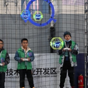 球形无人机如何空中进球？FTF大赛选手有妙招 | 聚焦2024世界机器人大赛总决赛 ...