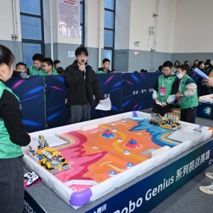 Robo Genius超能行动赛小学组冠军出炉 | 聚焦2024世界机器人大赛总决赛 ...