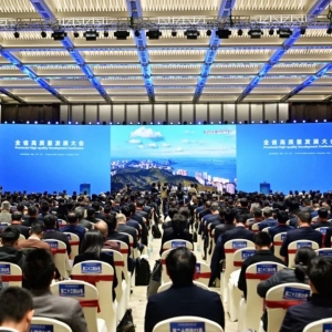 经济第一大省广东“新春第一会”！省委书记点名华为、DeepSeek、宇树科技，华为、美的 ...