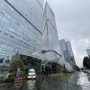 5亿元拿下成都首家“希尔顿” 实地探访：竞买人信息指向泸州银行第二大股东 ...