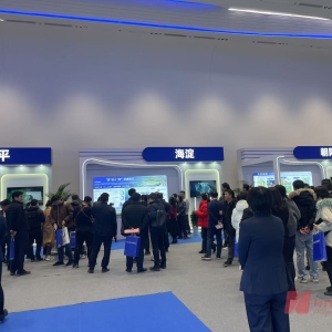北京召开2025年商品住宅用地推介会，多位开发商表示“今年在京有拿地计划” ...