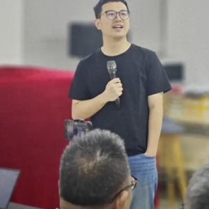 太突然！“计划有变，他不去了”！火爆出圈的明星公司，90后创始人取消武汉亮相 ...