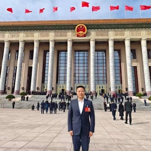 两会专访 | 全国人大代表、小鹏汽车董事长何小鹏：智能化已成为所有行业竞争的新维度 ...