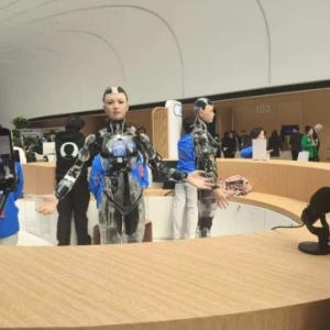 清飞科技魏宇飞：打造通人性的仿生人形机器人｜对话中关村 ...