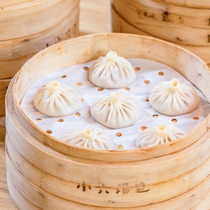 小六饮食30年新叙事：左手供应链，右手商街