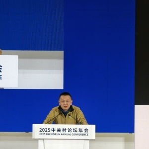金沙江创投朱啸虎：创业公司不要浪费一分钱训练底层模型，要全力拥抱DeepSeek，要全力 ...