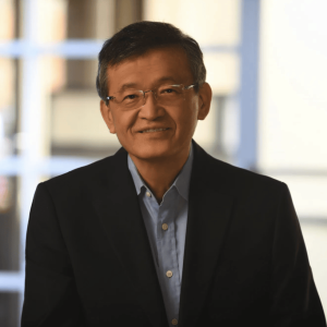 英特尔新CEO陈立武首次公开亮相 将剥离非核心资产