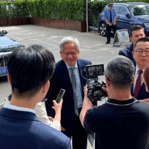 中国贸促会会长任鸿斌在北京与黄仁勋举行会谈！英伟达CEO：中国是非常重要的市场，希 ...