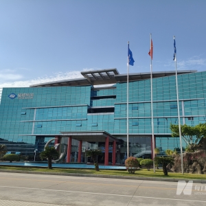 直击股东大会 | 福耀玻璃董事长曹德旺：美国加征关税对公司影响不大 ...