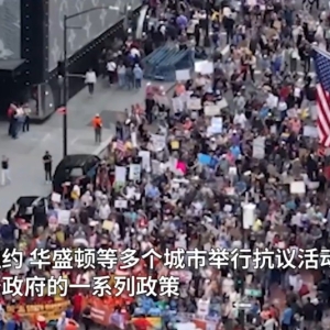 最新民调！仅有约42%的受访者认可特朗普表现！约59%的受访者：美国正在丧失其在全球舞 ...