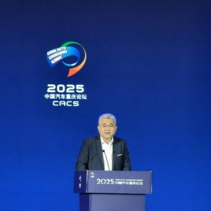 北京奔驰段建军：正在学习和适应中国速度，油车电车可以同样智能！奔驰会坚持奔驰标准 ...