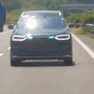 全新问界M7实车路测视频曝光：前后均配智驾小蓝灯