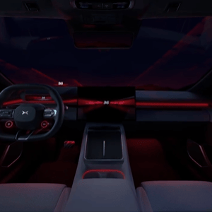 小鹏P7新车预热：搭载同级最大87英寸AR-HUD、行业首发Touch Pad