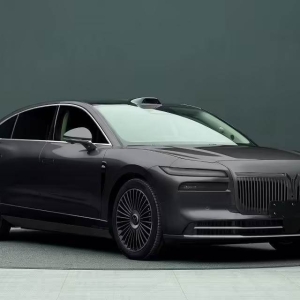岚图追光L旗舰轿车完成申报：插混动力、轴距超3米、可选双色车身 ...
