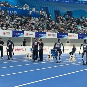 21.50秒！人形机器人史上首个百米“飞人”诞生，全程无人工遥控 ...