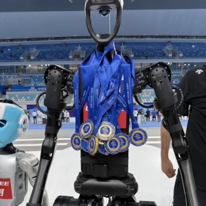 2025年世界人形机器人运动会闭幕  26个赛项涉及487场比拼