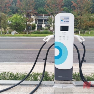 “中国新能源第三极”崛起：车企共谋“西进方略”，开发“西南”适配车型与技术 | 车 ...