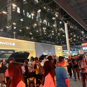 成都车展大SUV“贴身肉搏”，纯电混动多路玩家谁将“上主桌”？ ...