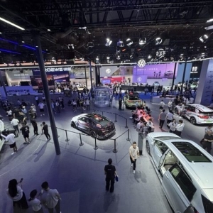 给出新能源时代的“燃油解”，上汽大众全新凌渡L上市11.99万元起 ...