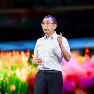 车展季・大咖说 | 卢放揭秘岚图赴港上市背后：恰好站在历史的关键节点上 ...