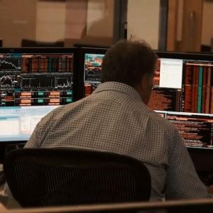 美股美债全是心眼，VIX预示暴风雨前的宁静，未来14个交易日堪称“雷区” ...