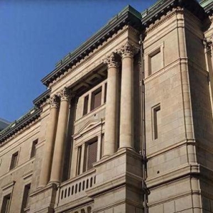 特朗普政治盟友，美国保守派活动人士柯克演讲时遭枪击身亡！枪击事件引发枪支“恐慌购 ...