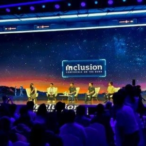 宇树科技创始人王兴兴：AI在在信息领域已经非常好，但真正让AI干活整个领域都是荒漠！ ...