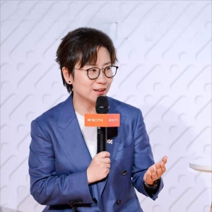 起售价下探至19.79万元！新一代智己LS6首推增程版，李微萌：有信心实现全年销量目标 ...