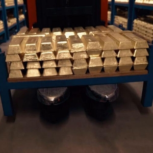 黄金突破3719创历史新高，美联储官员密集讲话周或强化看涨逻辑 ...