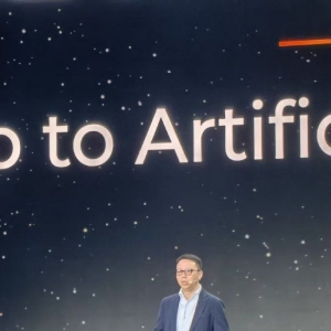 阿里吴泳铭：AGI只是起点，终极目标是超级人工智能