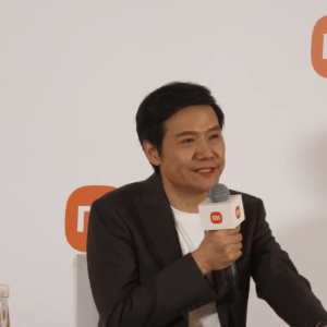 小米集团董事长雷军：小米手机研发人员超10000，但过去很少提及！5年前小米就提出了要 ...