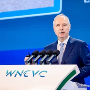 “驾控超级大脑”斩获大奖，宝马多技术路线齐头并进