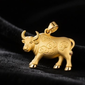 黄金维持在4040美元附近高位徘徊，多头情绪过剩，谨防回调