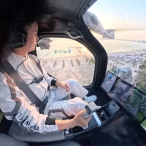 小鹏汇天分体式飞行汽车"陆地航母"中东首秀，自动分离结合 ...