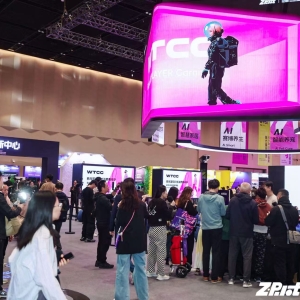 40多个新品全球首发、100多款AI产品现场下单 上海这场“嘉年华”人气爆棚 ...