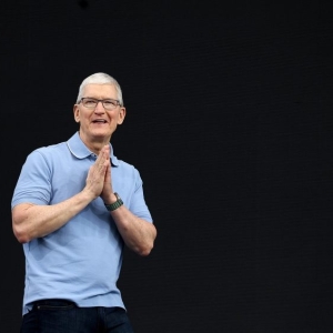 苹果CEO被曝将卸任！继任者或是他，现年50岁，曾介绍“史上最薄iPhone” ...