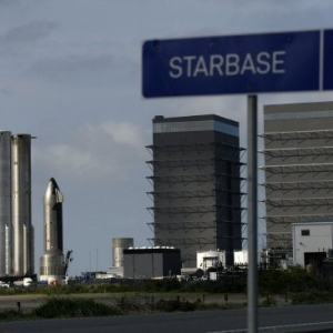 马斯克否认“SpaceX 拟通过股份出售寻求8000亿美元估值”的传闻！估值提升取决于星舰 ...