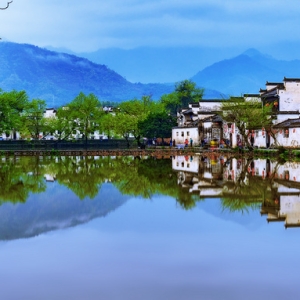 城市24小时 | 两个中部大省，携手冲刺“万亿级”